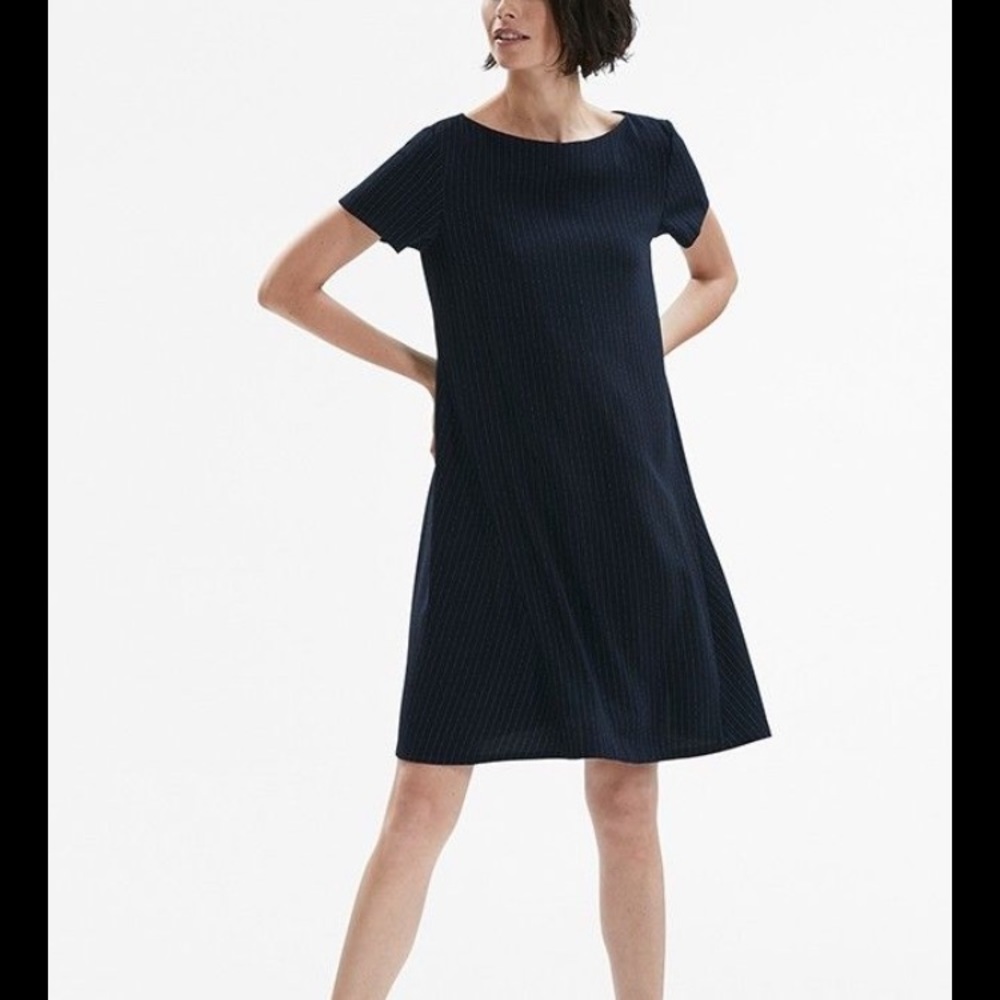 MM LaFleur navy flowy dress, S.